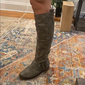 Gray high boots size 6 1/2